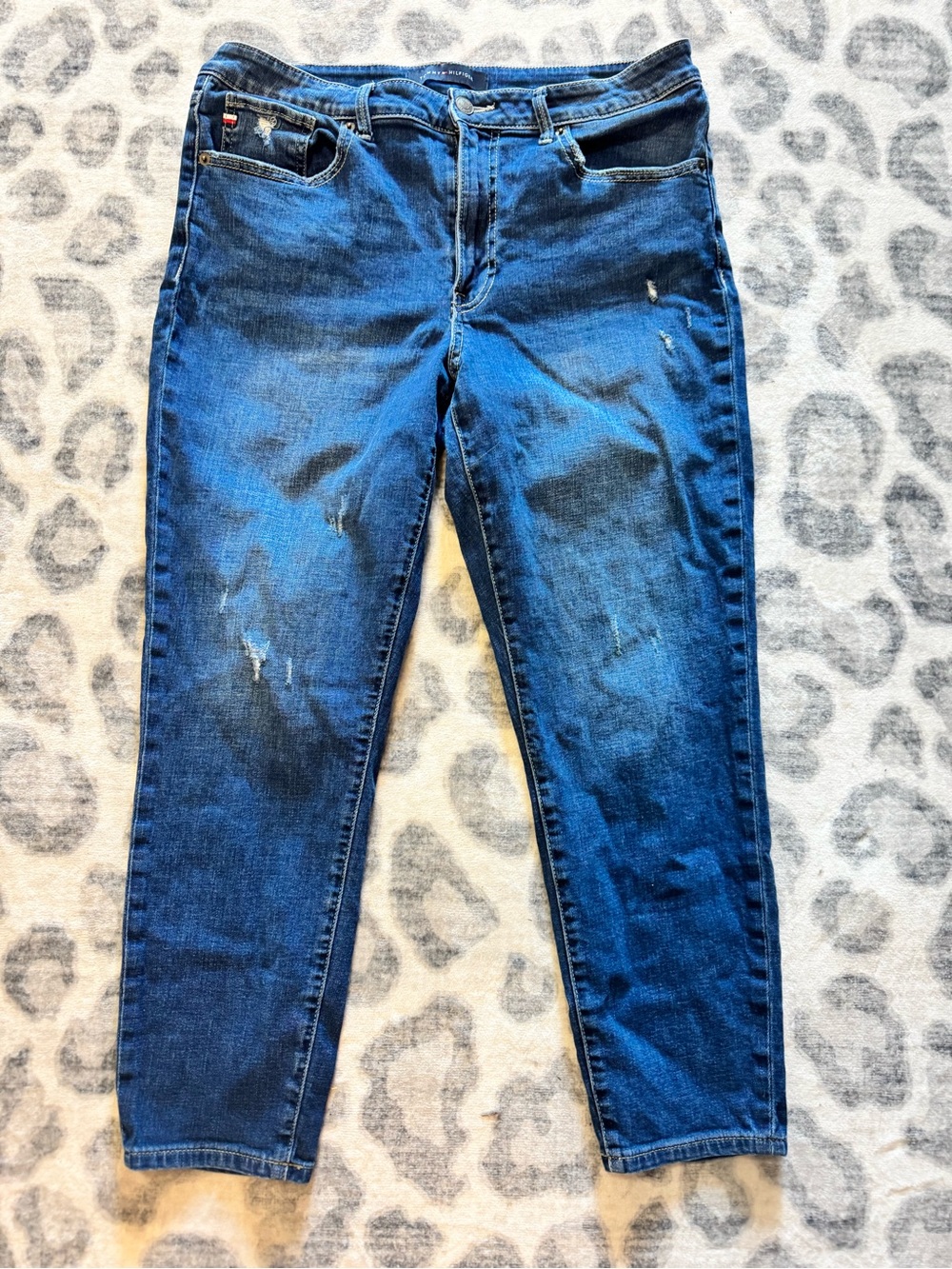 Tommy Hilfiger Tribeca Skinny Jeans Size 12 Medium Wash Distressed Stretch Denim